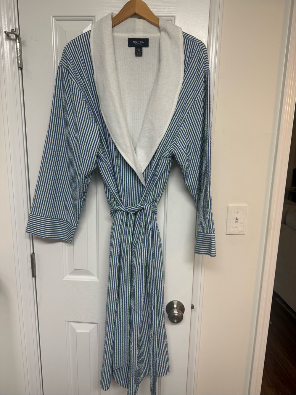 Nautica Seersucker Loungewear Set Robe & Pajama Pants Striped L/XL Like New - Picture 2 of 9